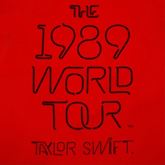 EUC. Taylor Swift™️ Red Concert Tee | 1989 Tour T-Shirt | Swifty Merch | Medium - Picture 9 of 12